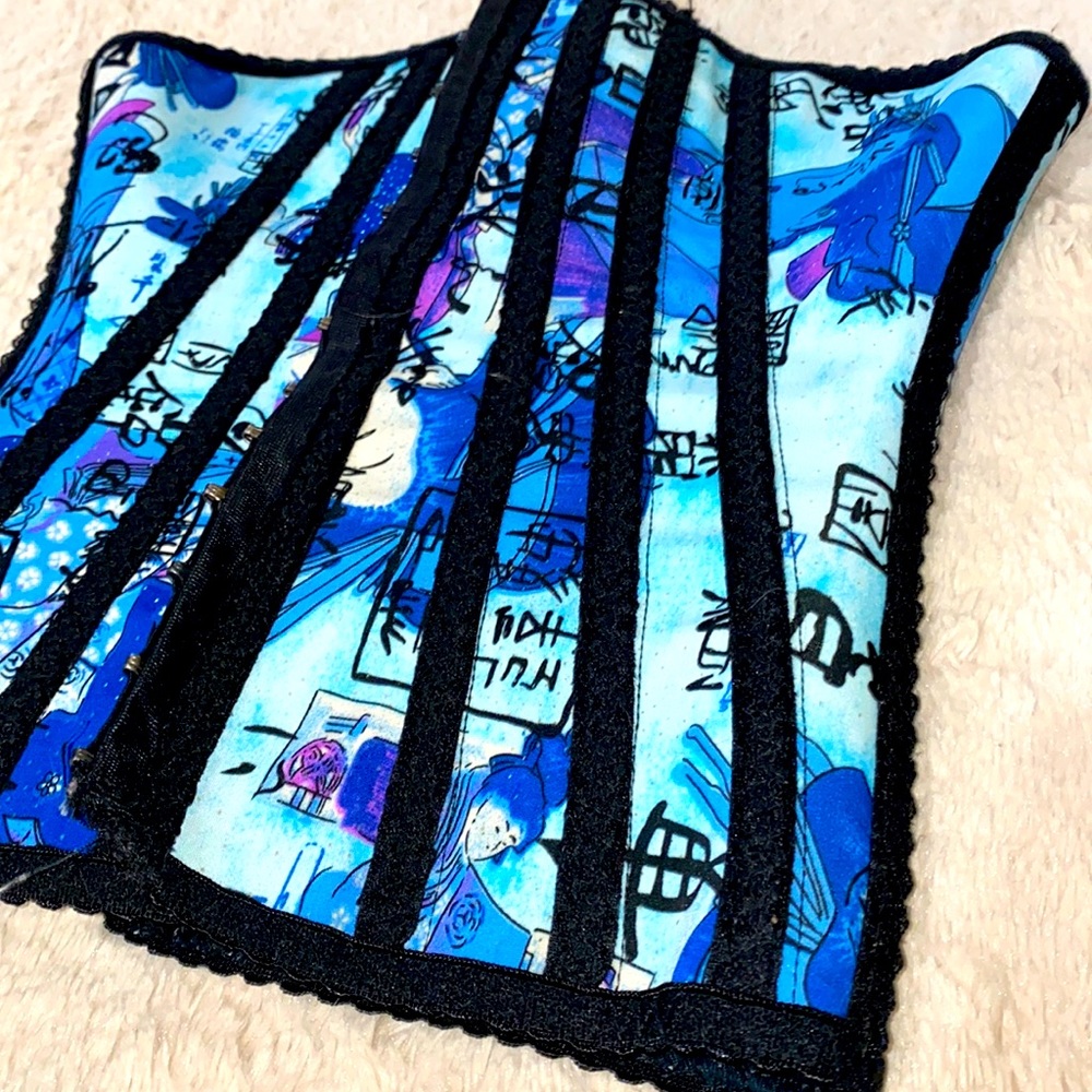 Japanese Art Boned Underbust Waist Strong Cincher Corset Great for outerwear!